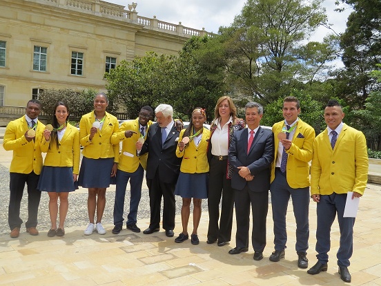 kia-reconoce-el-esfuerzo-y-dedicacion-de-los-medallistas-olimpicos1aaaaa